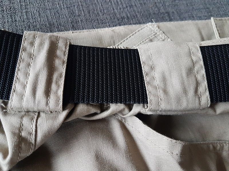 The 50mm wide belt loops are fitted for a wide and sturdy gun belt, capable of adequately supporting holster.