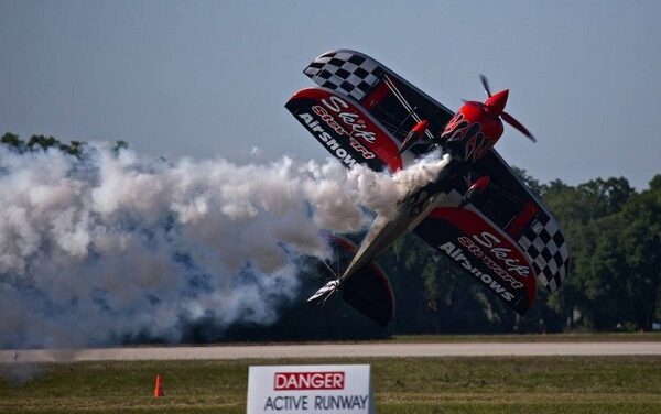 FIDAE 2024: Skip Stewart will present an amazing extreme aerobatics air show