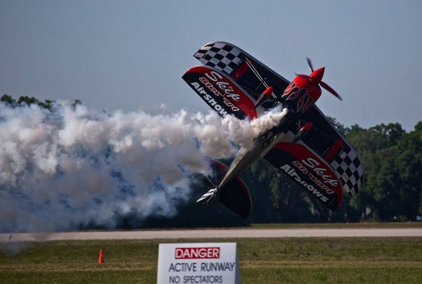 FIDAE 2024: Skip Stewart will present an amazing extreme aerobatics air show